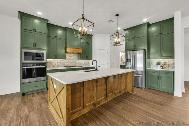 5796 S 254th East Avenue, Broken Arrow, OK 74014