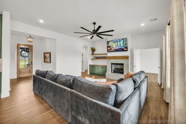5796 S 254th East Avenue, Broken Arrow, OK 74014