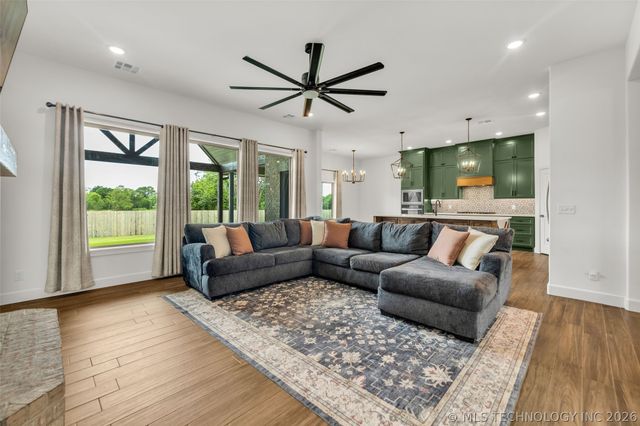 5796 S 254th East Avenue, Broken Arrow, OK 74014