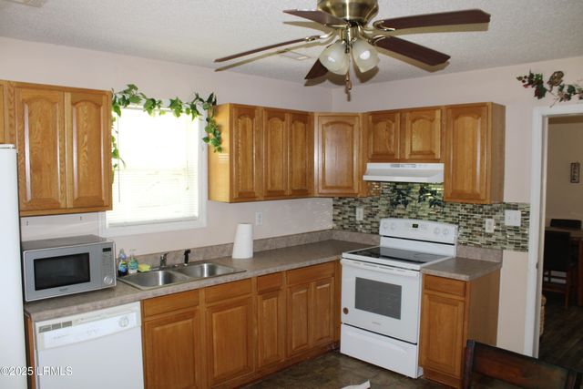 609 Ashley Drive, Hampton, SC 29924