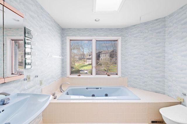 301 Wanoka Woods Drive, Terrace Park, OH 45174