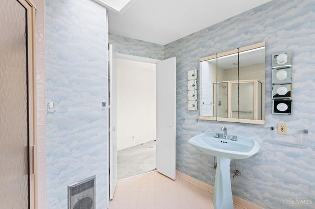 301 Wanoka Woods Drive, Terrace Park, OH 45174