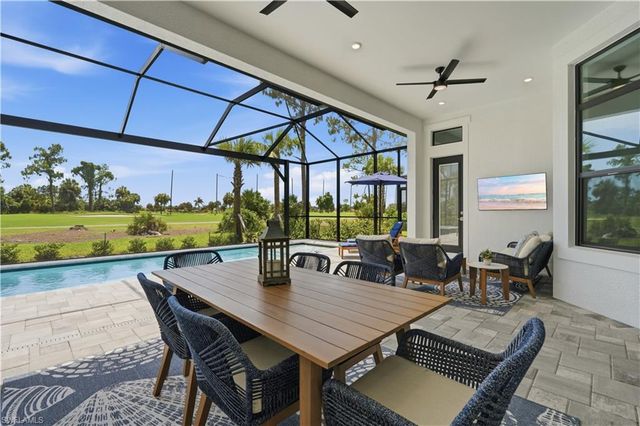 1825 Verada CT, Naples, FL 34120