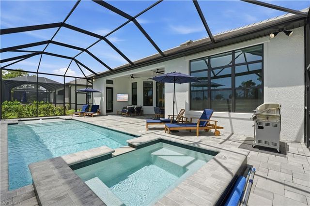 1825 Verada CT, Naples, FL 34120