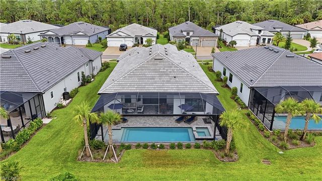 1825 Verada CT, Naples, FL 34120