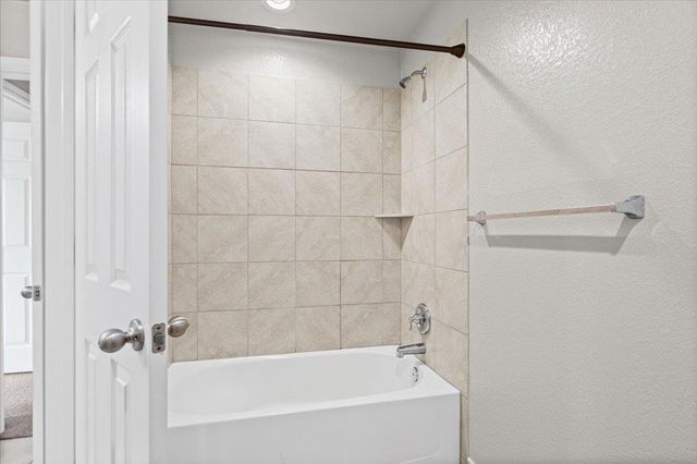 3716 Soft Shore LN, Pflugerville, TX 78660