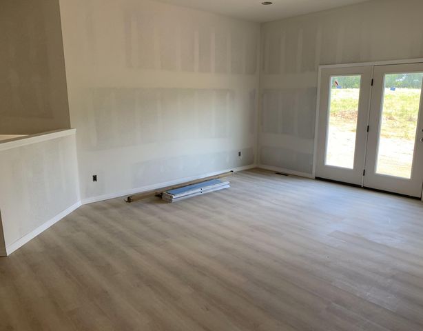 3038 East Heritage Street, Republic, MO 65738