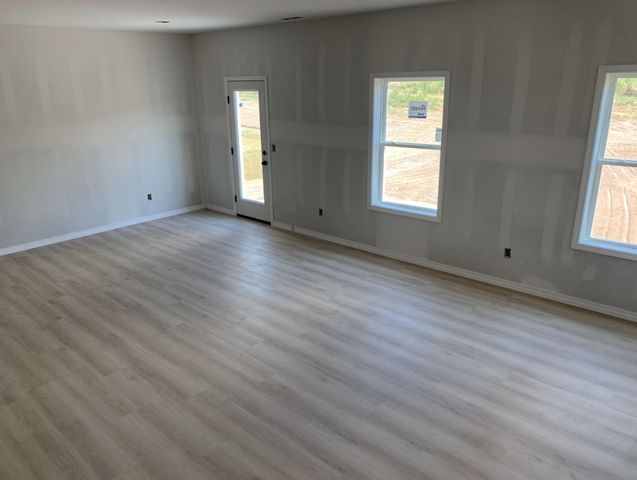 3038 East Heritage Street, Republic, MO 65738
