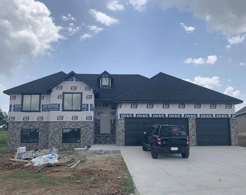 3038 East Heritage Street, Republic, MO 65738
