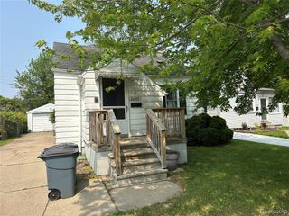 26537 Brettonwoods Street, Madison Heights, MI 48071