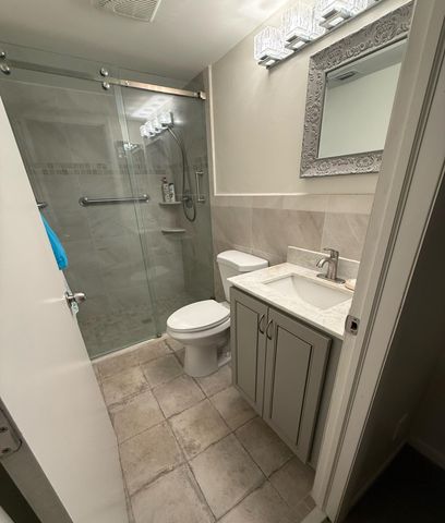 234 Pine Hov D-1, Greenacres, FL 33463