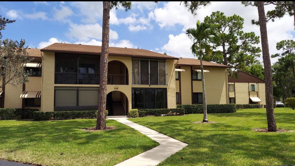 234 Pine Hov D-1, Greenacres, FL 33463