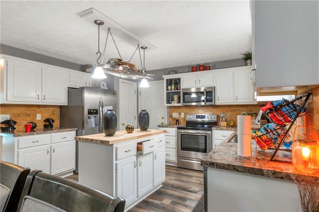 35 Blue Jay Drive, Covington, GA 30016