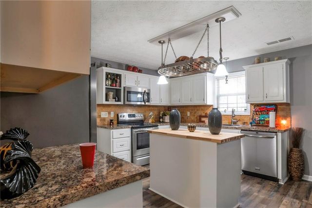 35 Blue Jay Drive, Covington, GA 30016