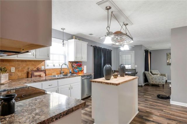35 Blue Jay Drive, Covington, GA 30016