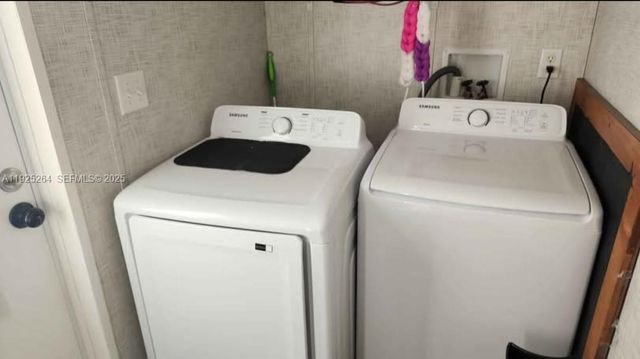 822 Heather Lane, Hallandale Beach, FL 33309