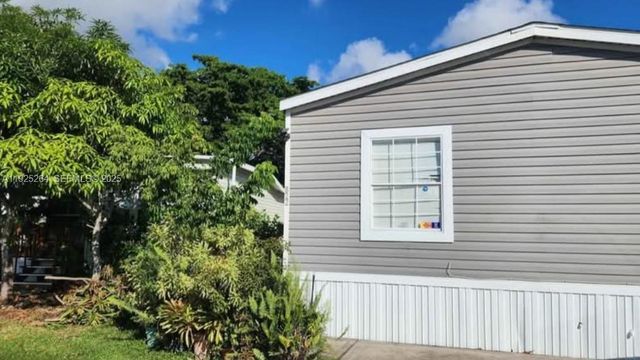 822 Heather Lane, Hallandale Beach, FL 33309