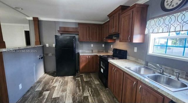 822 Heather Lane, Hallandale Beach, FL 33309