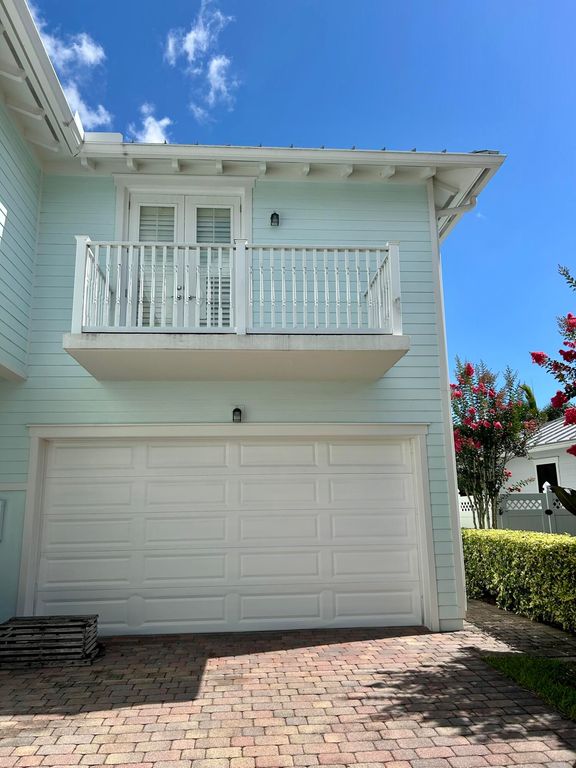 1039 Tiki Drive, Jupiter, FL 33458