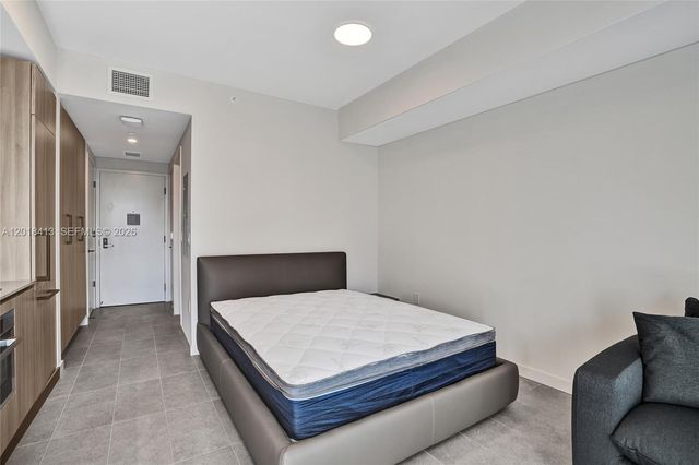 121 NE 5th Street 1001B, Miami, FL 33132