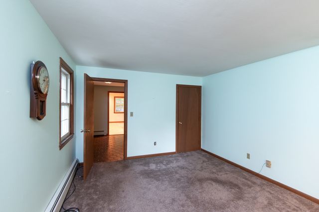 16 Crabapple Ln, Chelmsford, MA 01824