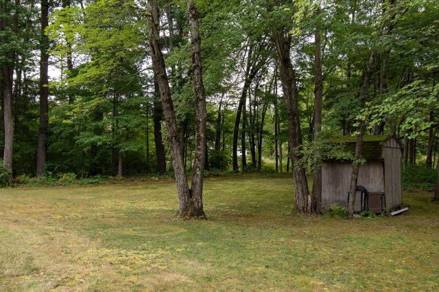 16 Crabapple Ln, Chelmsford, MA 01824