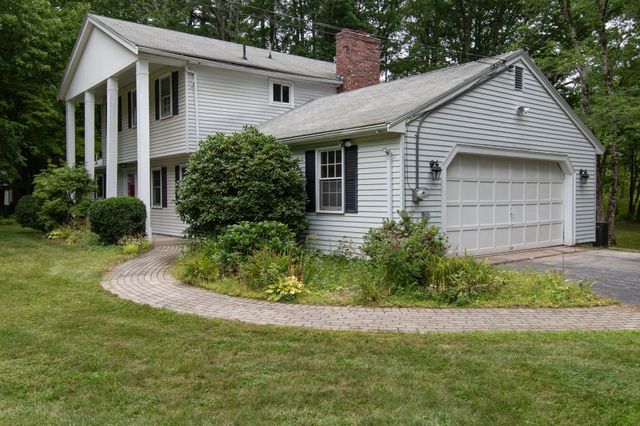 16 Crabapple Ln, Chelmsford, MA 01824