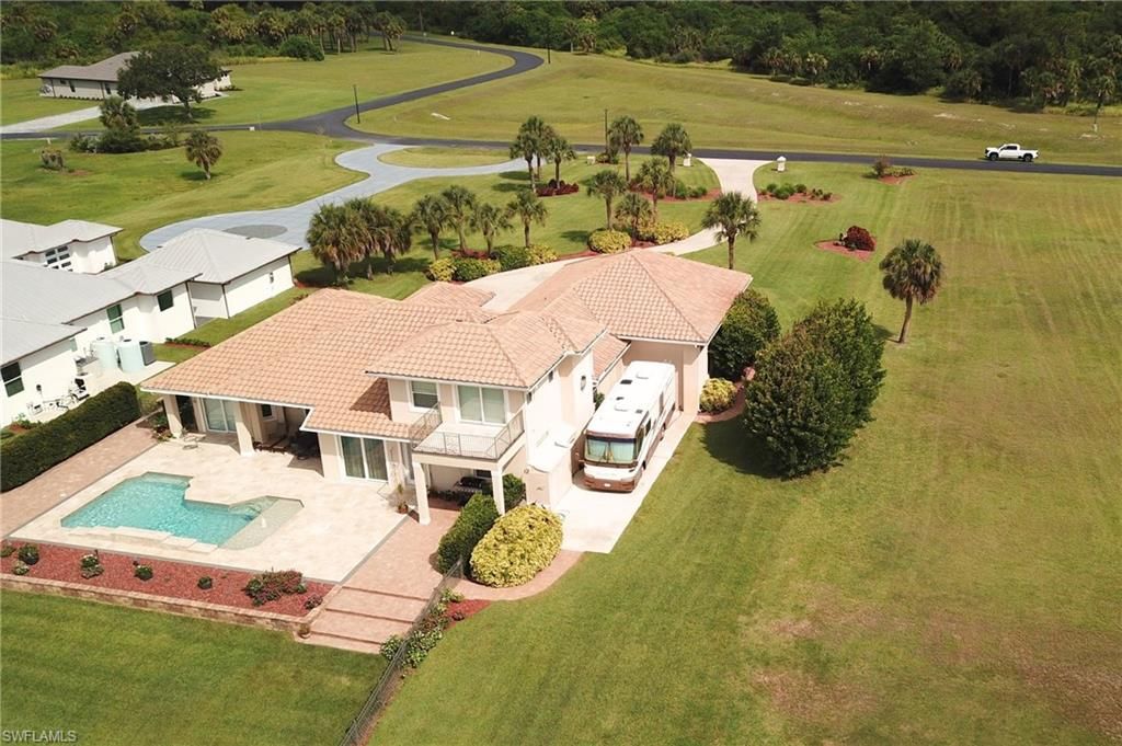 2504 Caloosa Shores DR, LABELLE, FL 33935 — photo 3