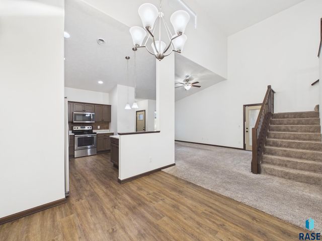 5919 S Bounty Pl Place, Sioux Falls, SD 57108