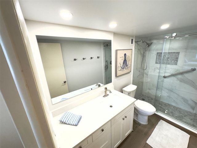 1 Las Olas Circle 513, Fort Lauderdale, FL 33316