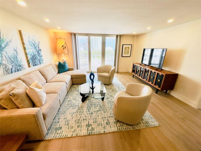 1 Las Olas Circle 513, Fort Lauderdale, FL 33316