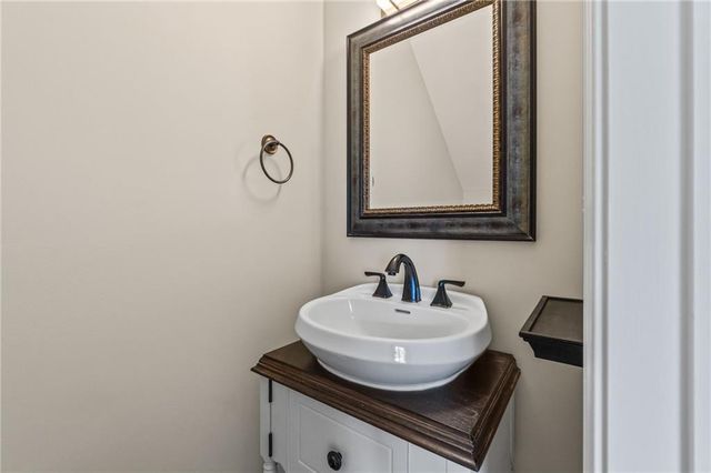2215 Kilmington Square, Alpharetta, GA 30009