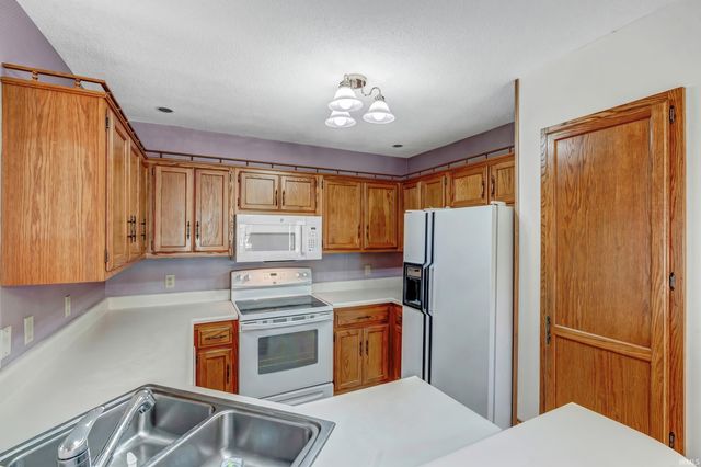 709B Arcadia Court, Kendallville, IN 46755