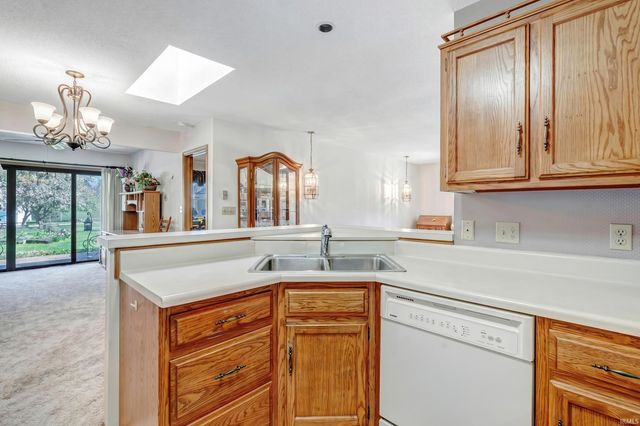 709B Arcadia Court, Kendallville, IN 46755
