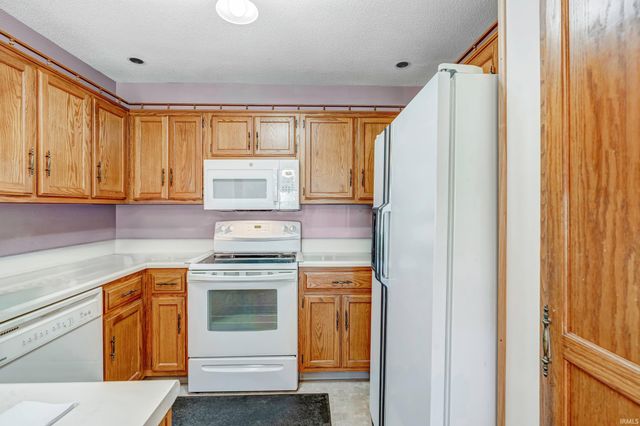 709B Arcadia Court, Kendallville, IN 46755