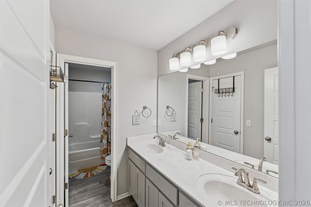 12504 N 132nd East Avenue, Collinsville, OK 74055