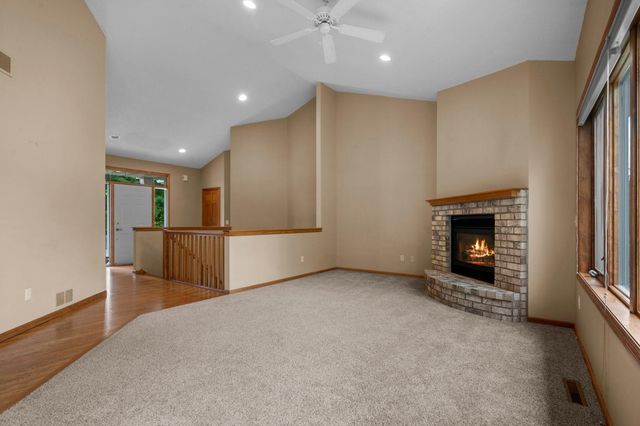 3878 Arlington Drive, Woodbury, MN 55129