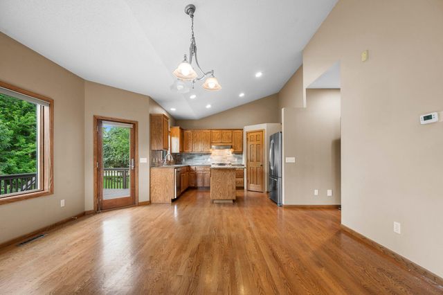 3878 Arlington Drive, Woodbury, MN 55129