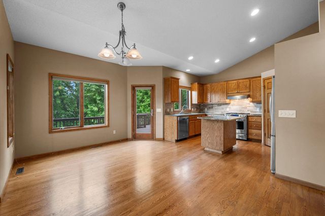 3878 Arlington Drive, Woodbury, MN 55129