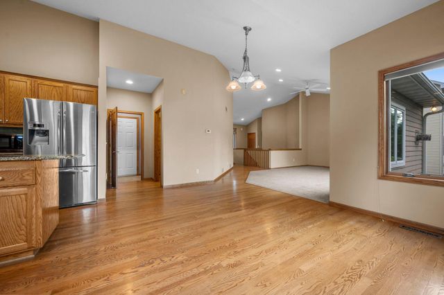 3878 Arlington Drive, Woodbury, MN 55129