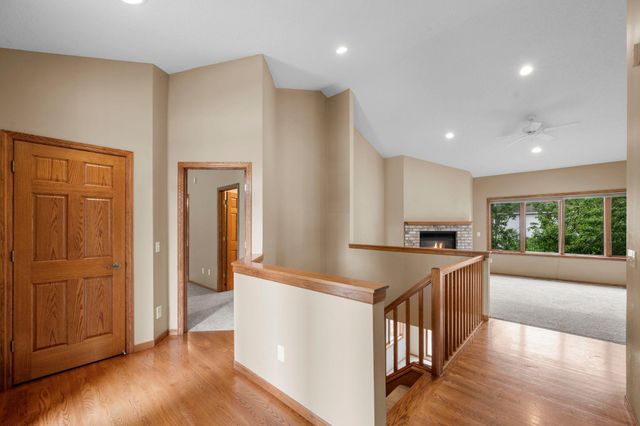3878 Arlington Drive, Woodbury, MN 55129