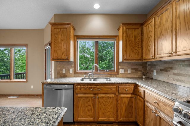 3878 Arlington Drive, Woodbury, MN 55129