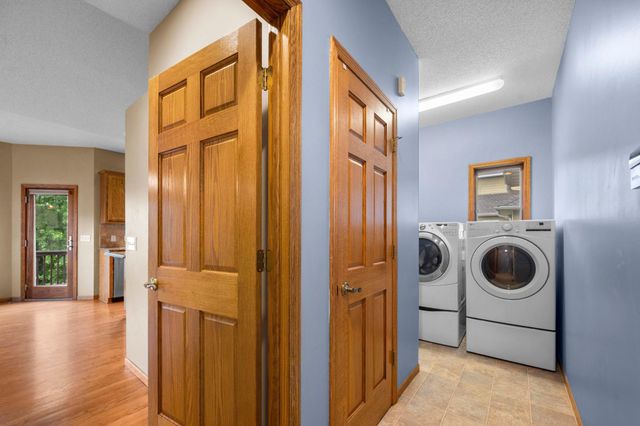 3878 Arlington Drive, Woodbury, MN 55129