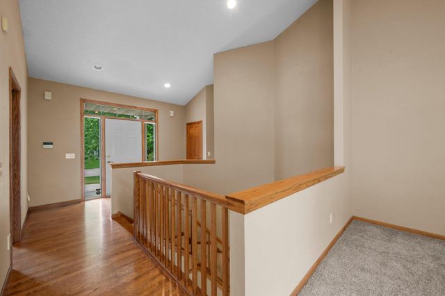 3878 Arlington Drive, Woodbury, MN 55129