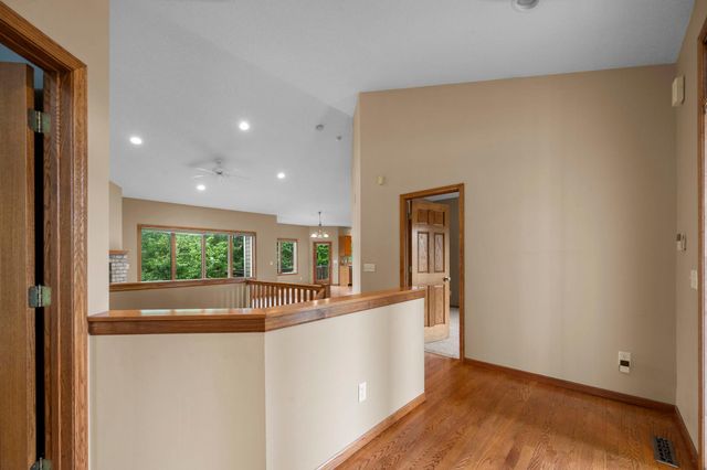 3878 Arlington Drive, Woodbury, MN 55129
