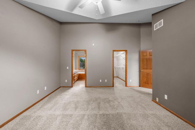 3878 Arlington Drive, Woodbury, MN 55129