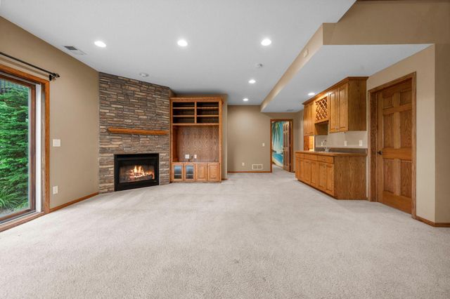 3878 Arlington Drive, Woodbury, MN 55129