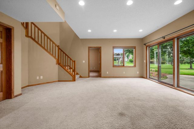 3878 Arlington Drive, Woodbury, MN 55129