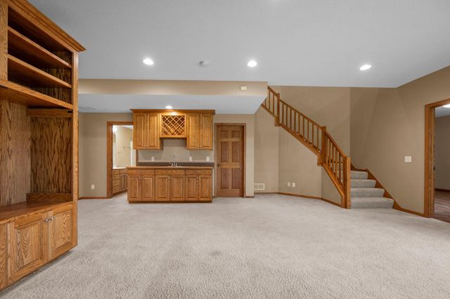 3878 Arlington Drive, Woodbury, MN 55129