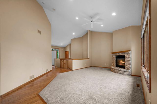 3878 Arlington Drive, Woodbury, MN 55129
